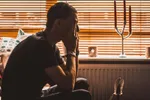 Wannes (35) is nog steeds maagd en stilaan radeloos: "Er zijn drie grote redenen waarom ik de ware liefde niet vind..."