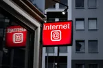 Man die het internet uitvond onthult waarom hij het wereldwijde web gratis weggaf, en waarom hij zich nu zorgen maakt