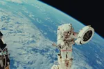 Astronaut die 178 dagen in de ruimte doorbracht, onthult de ‘grote leugen’ die hij ontdekte over de aarde