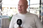 Shock in dartswereld: Michael van Gerwen neemt drastisch besluit nadat 'man met de hamer' langskomt