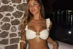 Bloedhete dj Giada toont nog eens haar talent: veel plaatjes draaien, met weinig kleren om het lijf! (foto's)