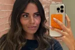 Kerel vliegt thuis bijna buiten nadat hij deze snikhete lingeriefoto's van Monica Geuze kijkt: "Verwijder je Instagram maar!"