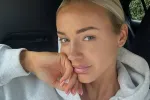 Olivia uit 'Ex on the Beach' pakt uit met weinig verhullende jurk: "Euhm, daar komt opzij iets piepen..." (foto's)
