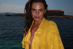 Leder-en-latex-seizoen: Famke Louise doet haar fans zweten met haar nieuwste outfits! (foto's)