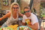 Virginie, de vrouw van Wesley Sonck, toont haar 'niet perfecte lichaam' in bikini... Voor ons is dat perfect genoeg!