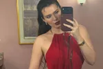 Voormalig Disney-sterretje (nu hete poes) Bella Thorne trakteert ons nog eens op 'toploze' kiekjes
