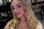 De foto's die je écht wil zien: Camille showt haar afgetrainde lijf in bikini en andere 'minimale' outfits!