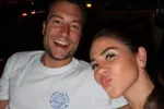 Of zijn Sarah het graag zal horen... Met deze bekende schoonheid wil Viktor Verhulst wel eens een nachtje rampetampen