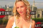 Geen idee wat er heter is: de zon of Olivia Trappeniers die haar tempel van een lijf showt in bikini (foto's)