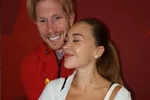 Michèle, de vrouw van 'KDB', zorgt voor een nieuwe hittegolf door in bikini te poseren (foto's)