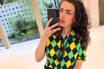 Olga Leyers deelt nog eens wat heerlijke (schaars geklede) kiekjes waar iedereen het wat warm van krijgt