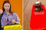 Daar is de zomervakantie... hoog tijd voor de meest absurde vakantieklachten: "Te veel vissen in de zee!"