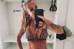 Hoe zou het nog zijn met... Lasgo-zangeres Evi Goffin? Prima, als je deze snikhete bikinifoto's ziet!