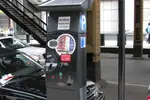 Quishing: oplichters plakken valse QR-codes op parkeerautomaten — zo herken je ze