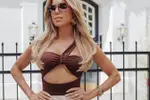 Sylvie Meis (48) laat zich zien in bikini en daar ben je een paar dagen niet goed van (foto's)
