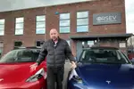 Vergelijking tussen nieuwe en ‘versleten’ Tesla onthult verrassende waarheid