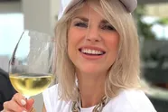 Tanja Dexters dropt een bommetje op haar Instagram met een topless throwback-foto