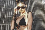 Mia Khalifa stuurt schokgolf door Instagram door te twerken in villa die 2.000 € per nacht kost