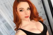 Megapopulaire en stinkend rijke Twitch-streamer onthult enkele bizarre verzoeken die ze krijgt op OnlyFans