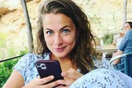 Frances Lefebure en andere FYVVM-actrices gaan poedelnaakt ter promotie van seizoen 2 (foto's)