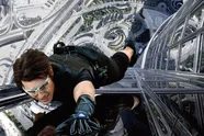 Hét geheim achter de levensgevaarlijke stunts van Tom Cruise? Een op maat gemaakte G-string