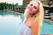 Het pikante dagboek van Lesley-Ann: 'Die dag ging ik toploos zonnen op het strand' (foto's)