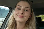 Vlaamse influencer en presentatrice Jaël Ost zet borstvergroting in de kijker met bikiniselfie