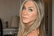 Jennifer Aniston onthult hoe ze er zo jong blijft uitzien: "Ja, ik smeerde zalmsperma in m'n gezicht"
