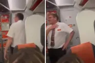 Steward gooit gezellig de deur open bij koppeltje dat lidkaart van de Mile High Club laat afstempelen