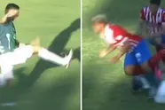 Voetballer (gehuurd van de tegenstander!) blesseert met vliegende horrortackle twee spelers