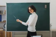 "Ik deed het 5 keer in één nacht met de lerares van mijn zoon. Ik durf me niet meer vertonen op school"