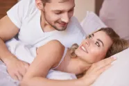 Meer dan een derde van alle mannen faket soms de 'Big O'. Een expert legt uit hoe ze dat doen