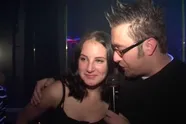 Frank Molnar ontmoet bende strontzatte Vlamingen in discotheek 'De Toekomst' anno 2002