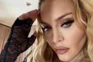 Madonna bedankt Barcelona met doorzichtige outfit plus inkijk in haar kroonjuwelen (foto's)