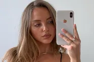 Vlaamse bom Luna Stevens zet al haar rondingen nog eens in de verf met heerlijke strandfoto's