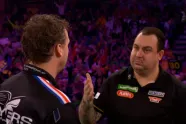 Huybrechts spaart niks en niemand na afgang op WK darts: "Allemaal de boom in, ook de andere Belgen!"