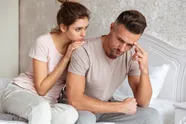 "Help! Mijn compleet geschifte ex is plots beste maatjes met mijn vriendin en nu willen ze een triootje"