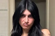 Mia Khalifa slaat terug naar haters die haar dood wensen en doet dat met... toploze foto's