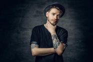 Belgisch experiment toont aan dat werkzoekenden met tattoos of piercings gediscrimineerd worden