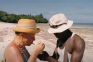 Mona (51) slaat Nigeriaans internetliefje (25) aan de haak: “Hij is heel oprecht en we gaan trouwen!”