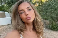 Luna Stevens eet een dessertje, maar vooral haar eigen 'Boules de Berlin' stelen de show