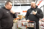 Eddie Hall en Brian Shaw gaan winkelen en geven inkijk in waanzinnig dieet van 'The World’s Strongest Man'