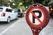 Opgelet voor valse parkeerboetes onder je ruitenwisser! Zo herken je ze...