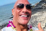 Dwayne 'The Rock' Johnson compleet onherkenbaar in nieuwe film over iconische UFC-kampioen