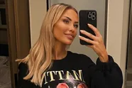 Anouk Matton gooit haar fans een leuke bikinifoto voor de voeten: "Een wondermooie queen!"