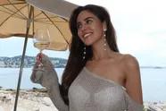 Sarah blijft bloedmooie bikini-foto's posten terwijl ze in de villa van Gert Verhulst in Saint-Tropez zit
