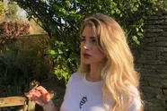 Daar is Lottie weer: zus van Kate Moss is nog altijd professional in het boos maken de Instagram tepe.lpolitie