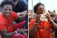 Nieuwe spits voor België!? Wie is deze gast die overal in Duitsland opduikt in shirt van de Rode Duivels?