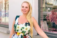 Goeiemorgen! Lesley-Ann Poppe dartelt 'top-loos' rond op Ibiza: "Alle Spaanse vrouwen zijn jaloers!" (foto's)