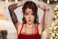 'Knapste dief ter wereld' gooit nog eens al haar bikinitroeven op tafel (foto's)